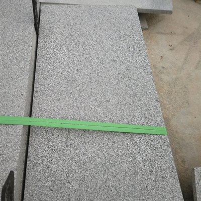 芝麻黑火烧面板材 花岗岩的天然美学与实用价值